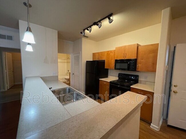 Foto del edificio - 8290 Gate Pkwy W
