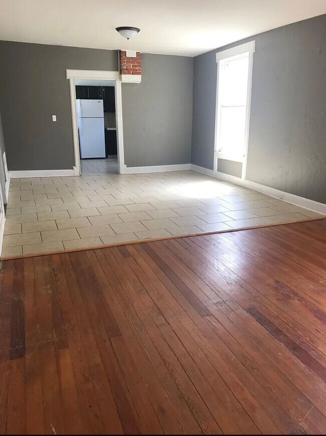 Foto del edificio - 2 bedroom/1 bathroom