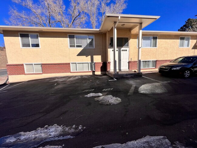 Building Photo - 907 Fontmore Rd