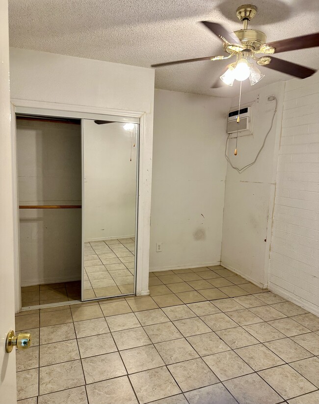 Building Photo - 3648 W Cheryl Dr