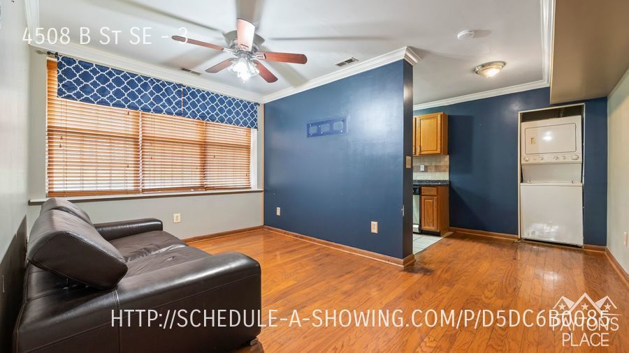Foto principal - 4508 B St SE