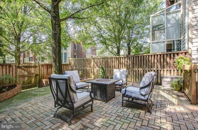 Foto del edificio - 9936 Foxborough Cir