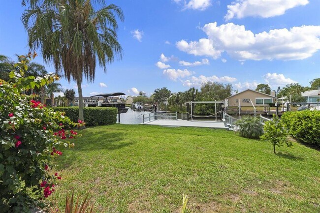 Foto del edificio - 5355 Jobeth Dr