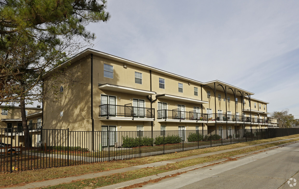 Primary Photo - Hudson Square Apartments