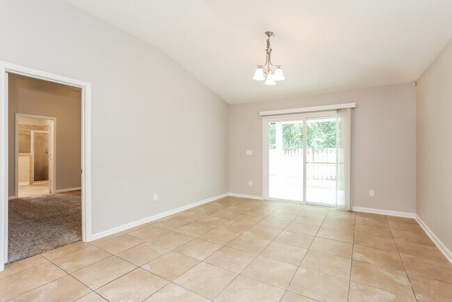 Building Photo - 11012 Snowbrook Ct