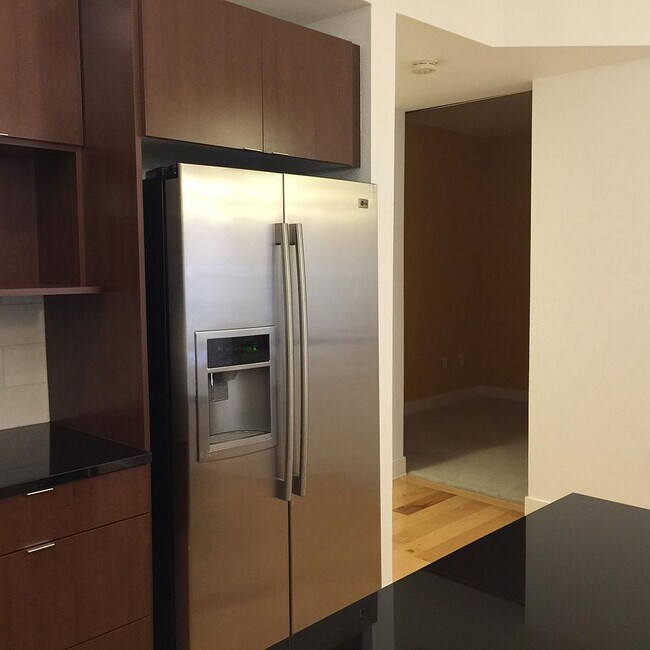 Foto del edificio - 2240 N Clay St