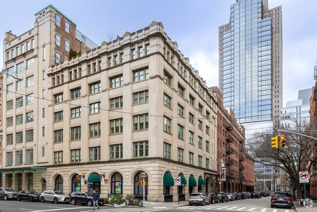 Building Photo - 53 N Moore St