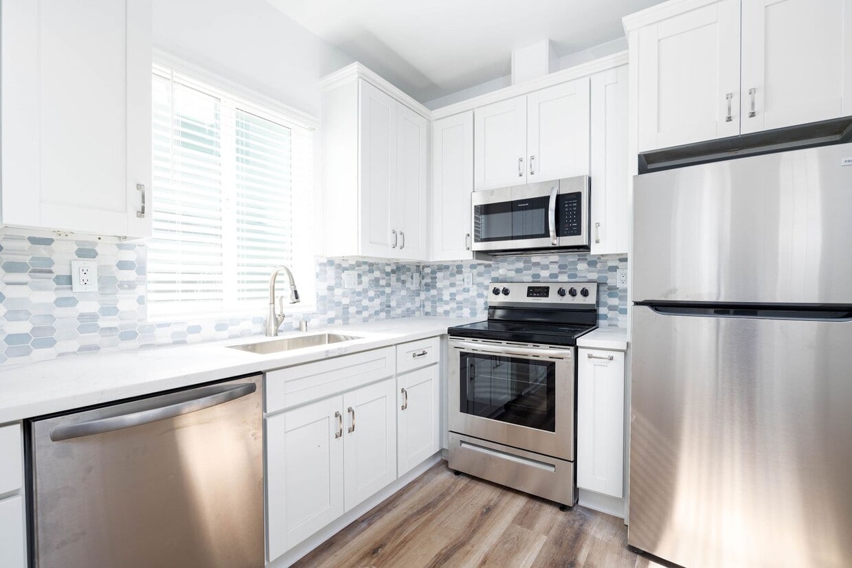 Foto principal - 3990 Darwin Ave