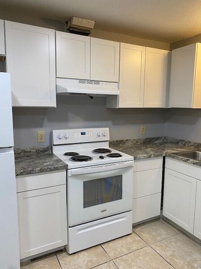 Foto del edificio - 2/1 Duplex Ft Pierce