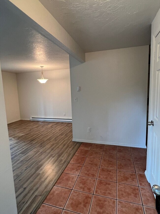 Foto del edificio - 2 Bedroom Condo in Lake Oswego