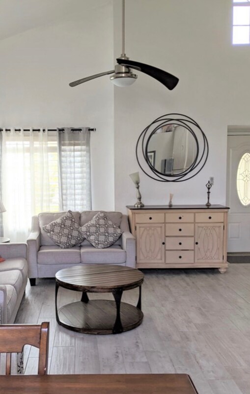 Foto del edificio - 2247 N Driftwood Ave