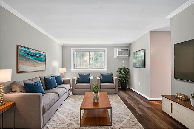 Building Photo - 2025 Move-In Special – $200 Off First Mont...