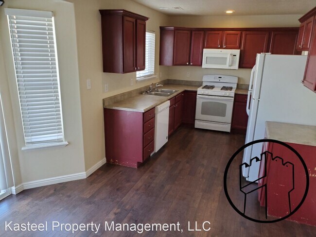 Building Photo - 4 br, 3.5 bath House - 453 North 1210 East