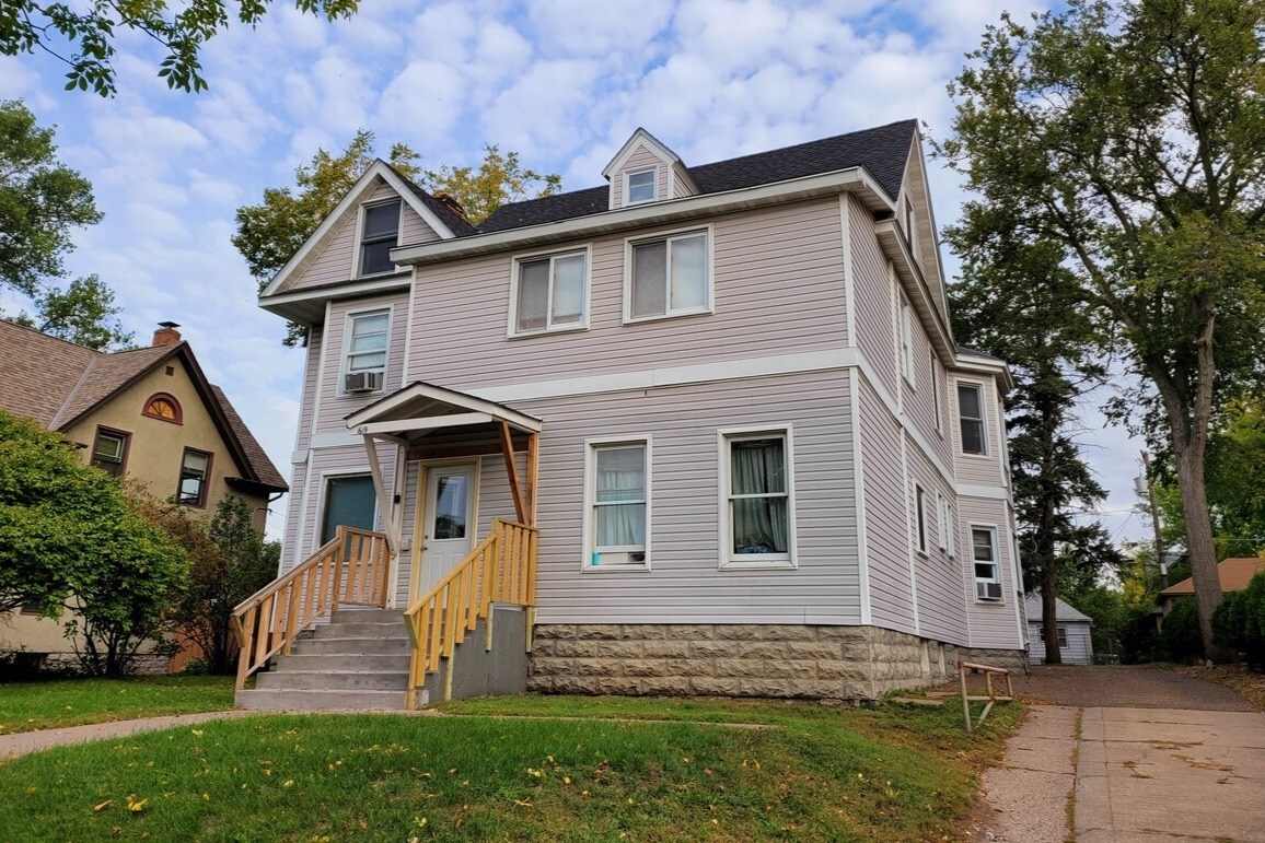 Primary Photo - 1619 Hubbard Ave