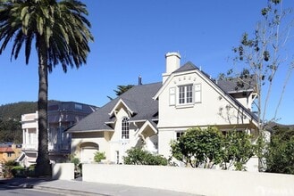 Building Photo - 65 Castenada Ave