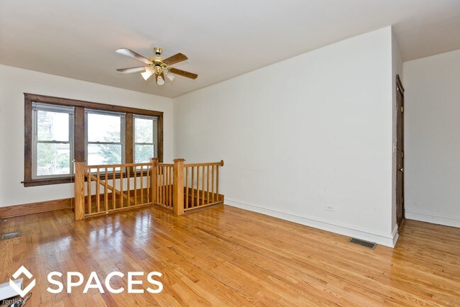 Foto del edificio - 3548 N Bosworth Ave