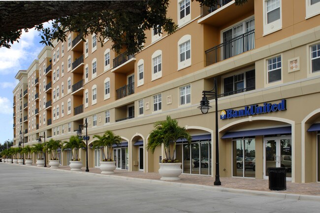 Primary Photo - Broadway Promenade