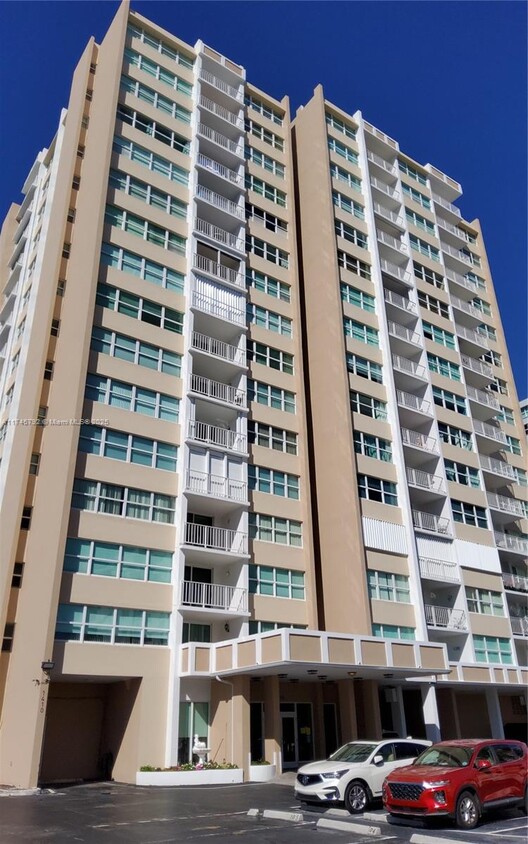 Foto principal - 1410 S Ocean Dr