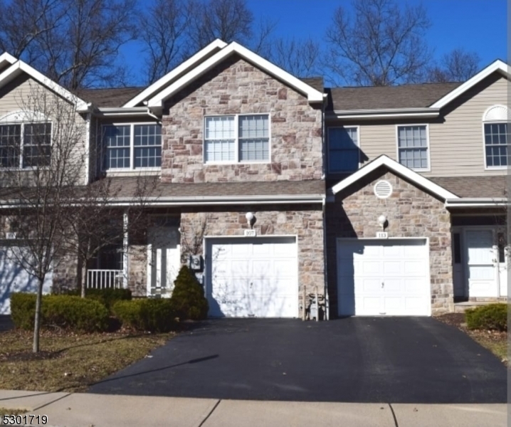 Foto principal - 107 Raymound Blvd
