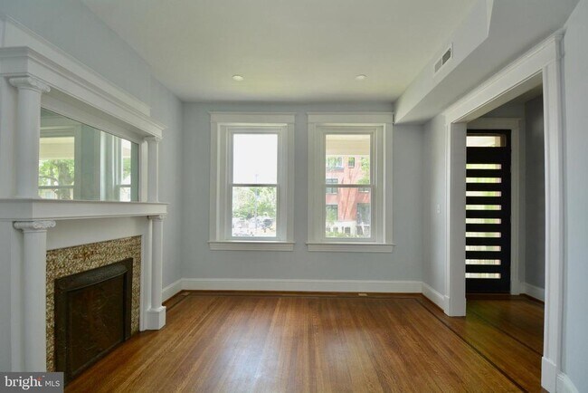 Foto del edificio - 1724 2nd St NW
