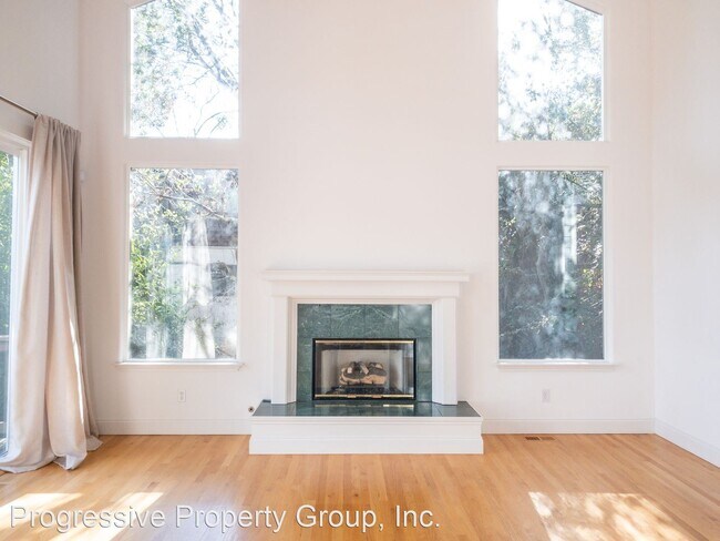 Building Photo - 4 br, 3.5 bath House - 417 Wellesley Avenue