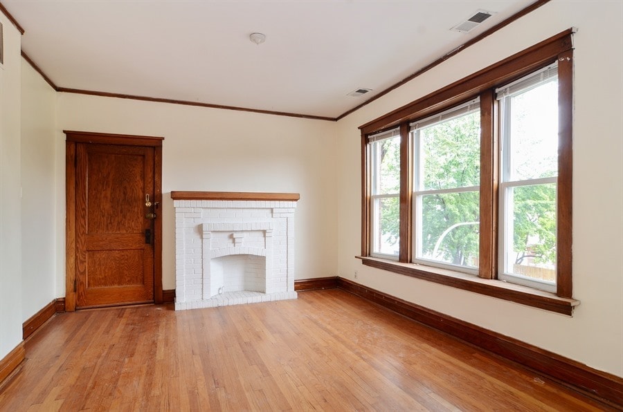 Living Room - 2935 W Grace St