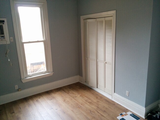 Foto del edificio - 623 Barbe St