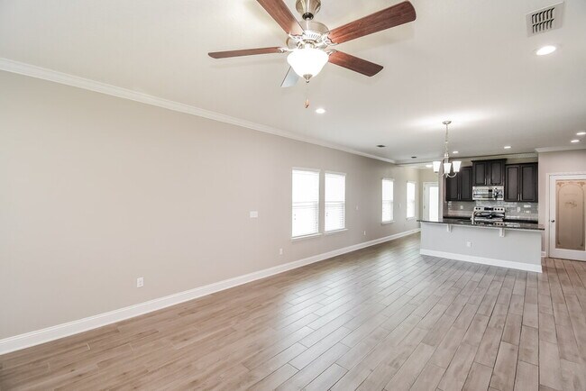 Foto del edificio - 10070 Kit Fox Pkwy