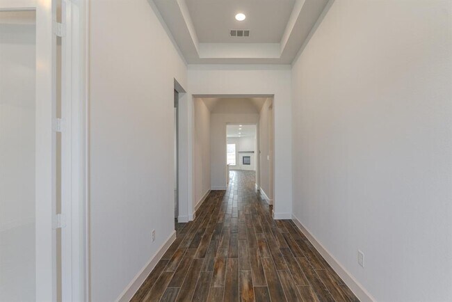 Foto del edificio - 15835 Wild Rose Bnd Dr
