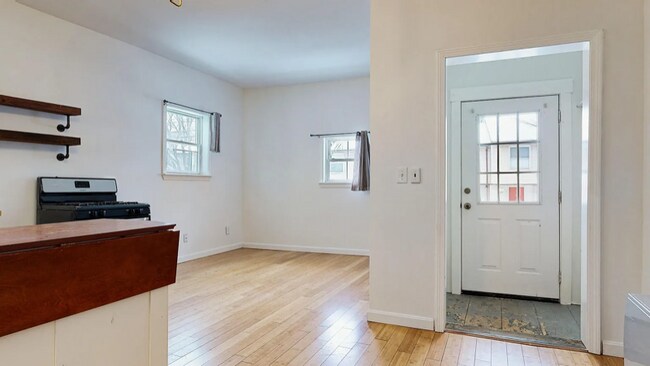 Foto del edificio - 243 Spring St