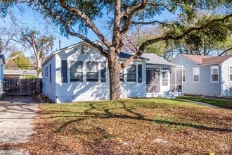 Building Photo - 351 Redwood St