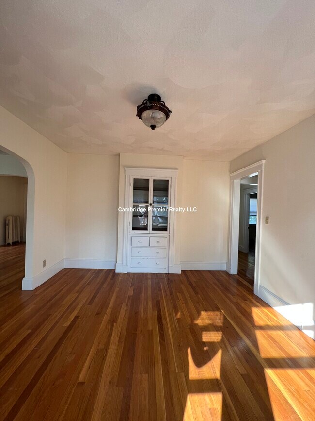 Building Photo - 382 Beale St