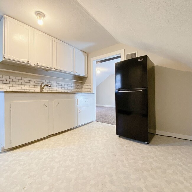 Photo - 1308 Garfield St Apartment