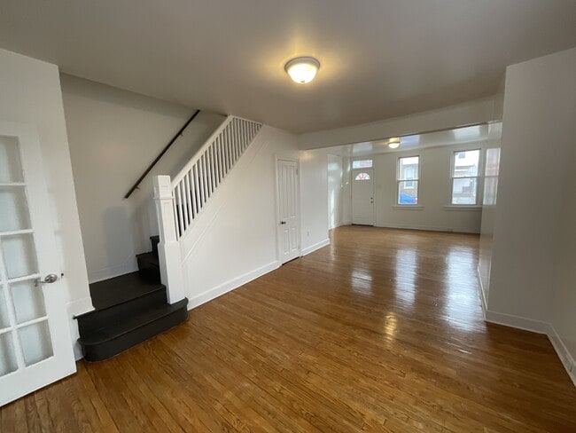 Foto del edificio - 213 Jefferson Ave