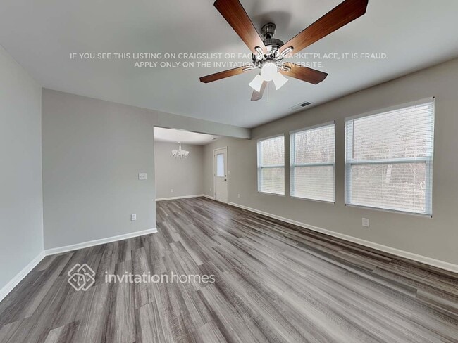 Building Photo - 6121 Fazenda Drive