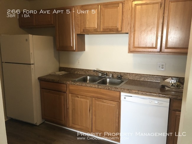 Building Photo - 3BR 1BA Apartment Style Unit, Standardsville