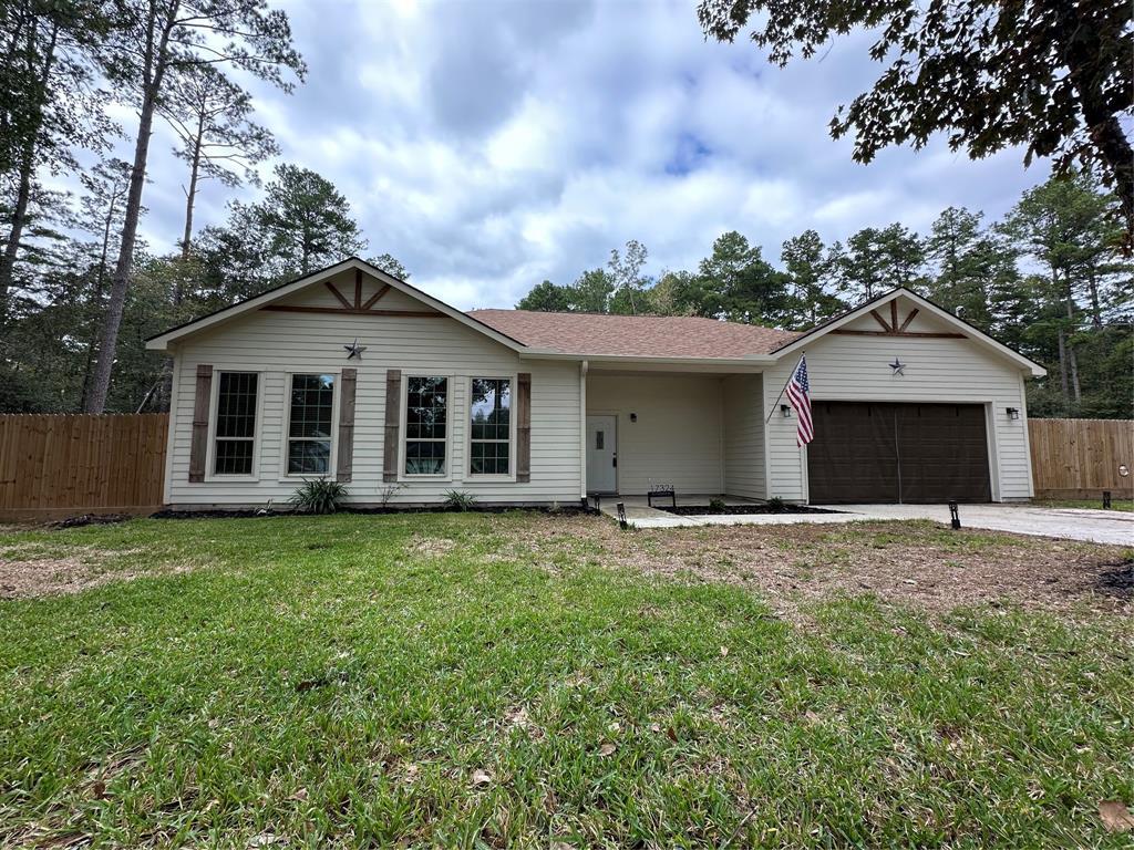 Primary Photo - 17324 E Holly Hill Dr