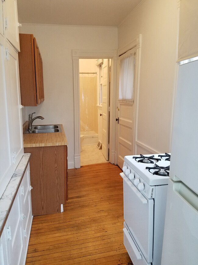 Building Photo - 1259 Spaight St