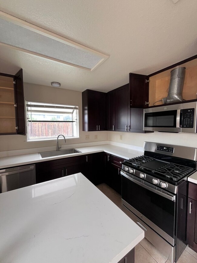 Foto del edificio - No Deposit