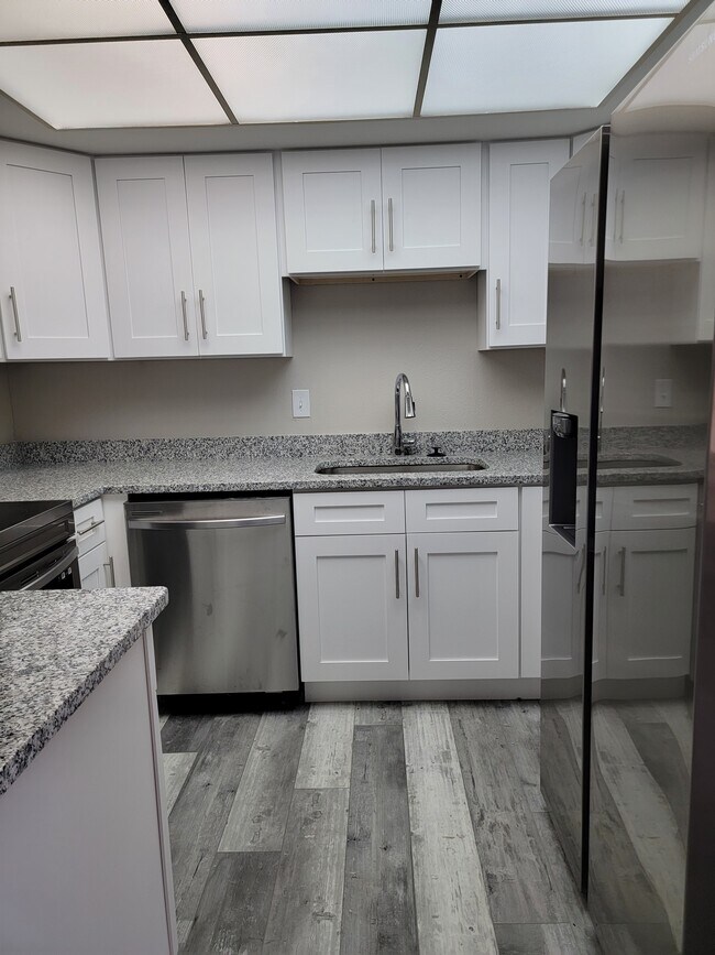 Foto del edificio - 5008 Manatee Ave W