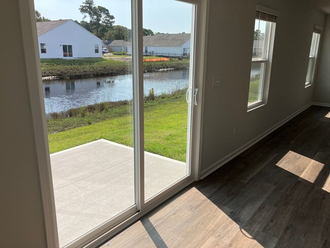 Foto del edificio - 3 Bedroom 2 Bathroom House- Groves at Sout...