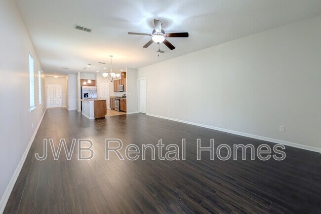 Foto del edificio - 94 Carlson Ct