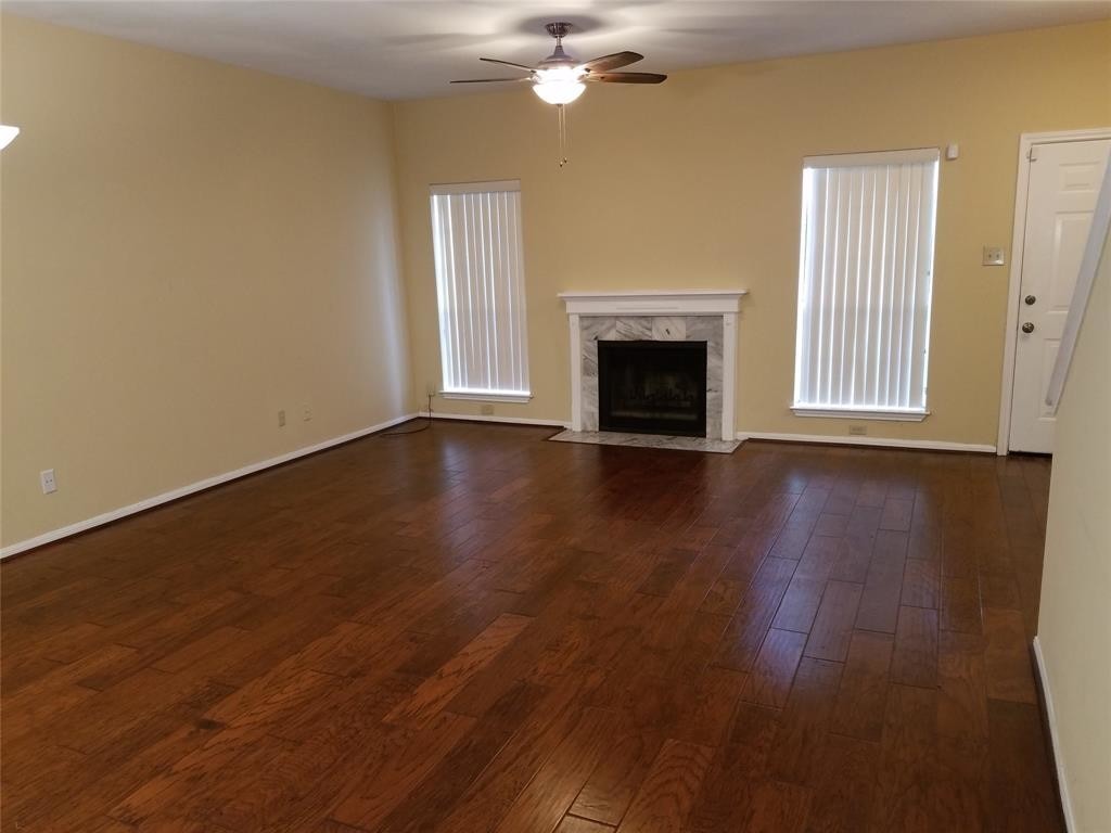 Foto principal - 2938 Holly Hall St