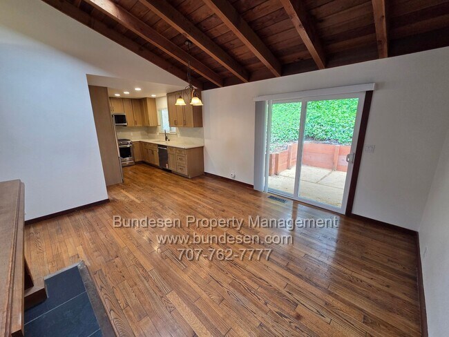 Foto del edificio - 628 Canyon Rd