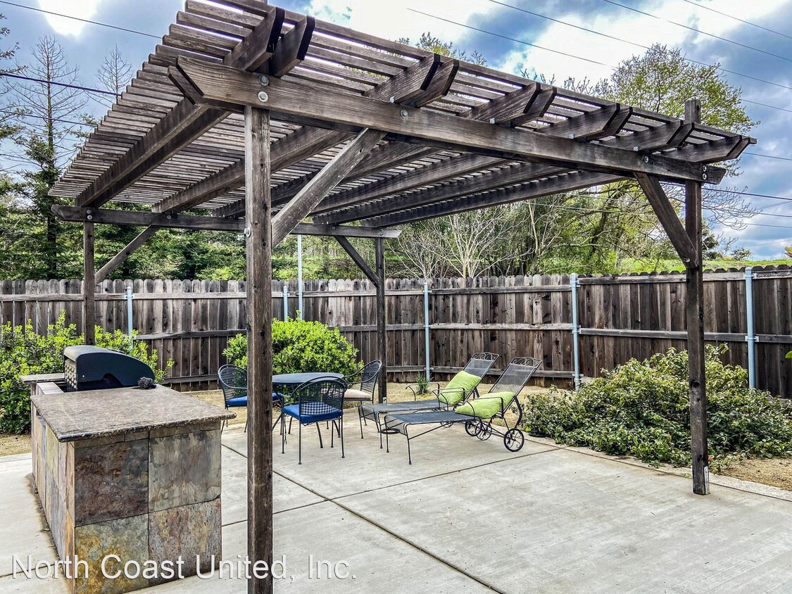 Primary Photo - 5820 Newman Ct