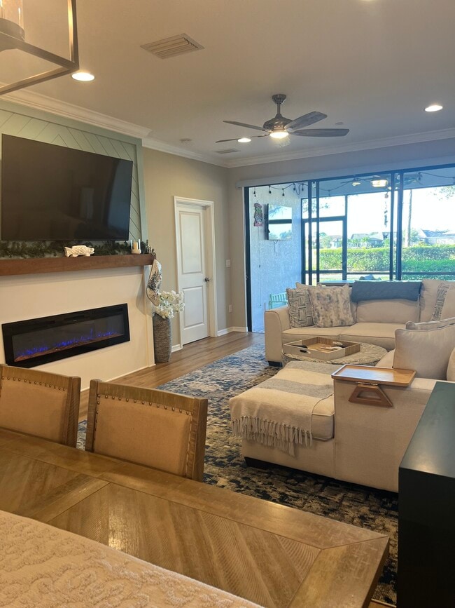 Foto del edificio - 13731 Messina Loop