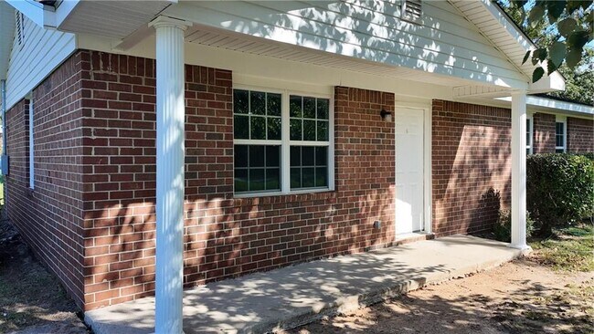 Foto del edificio - 108 Gatewood Dr