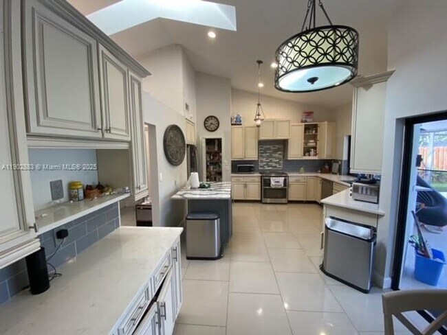 Foto del edificio - 3647 Barberry Dr