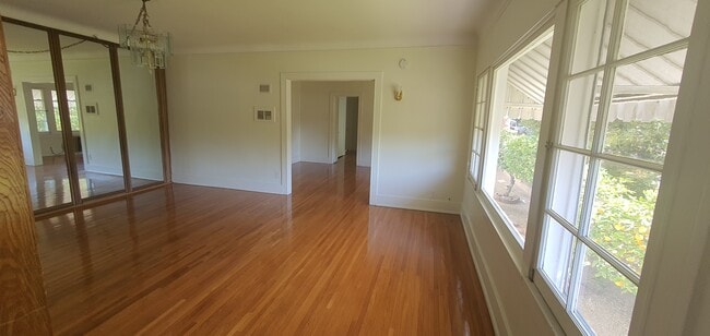 Formal living room - 324 S Coronado St