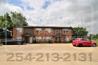 Building Photo - 1408 Dugger Cir